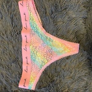 VS PINK THONG